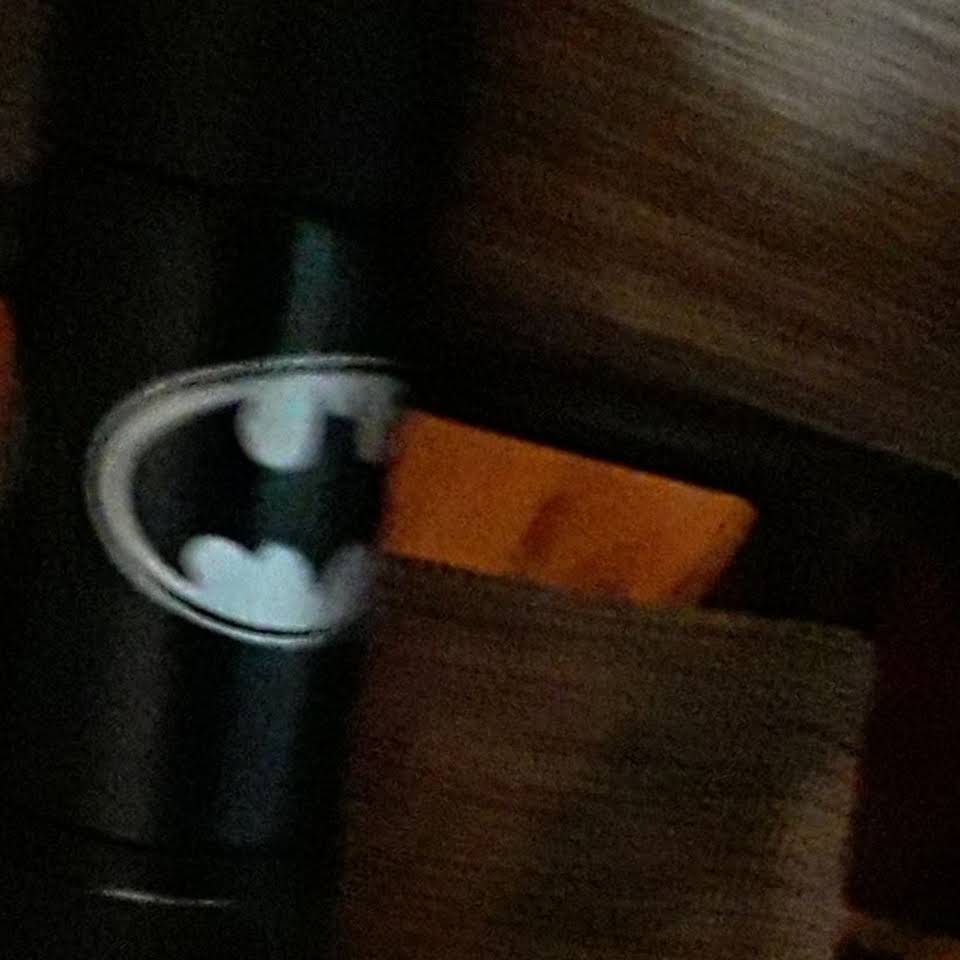 BUD-E Smoketainer with Batman Theme